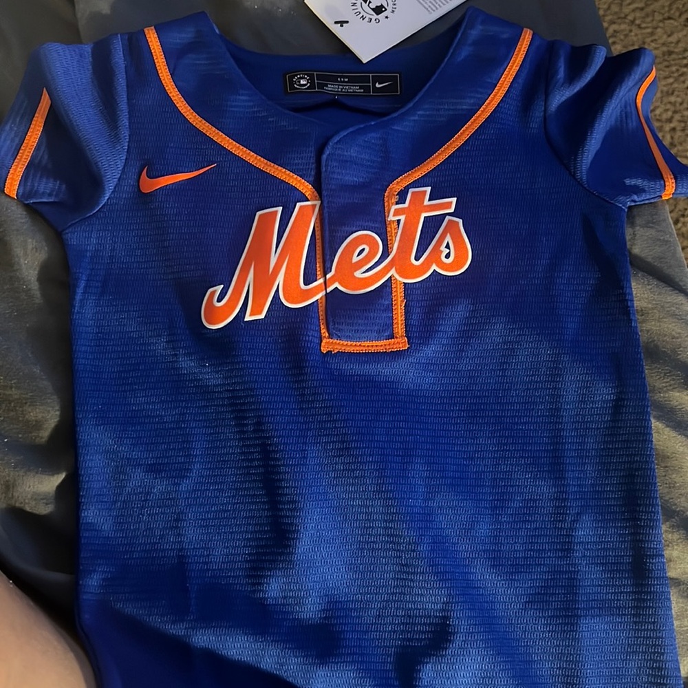 Mets one piece